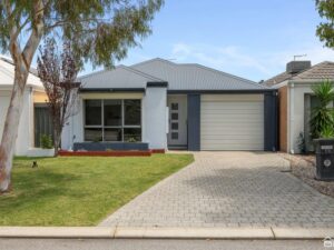 A house for sale in East Hilbert, Melbourne